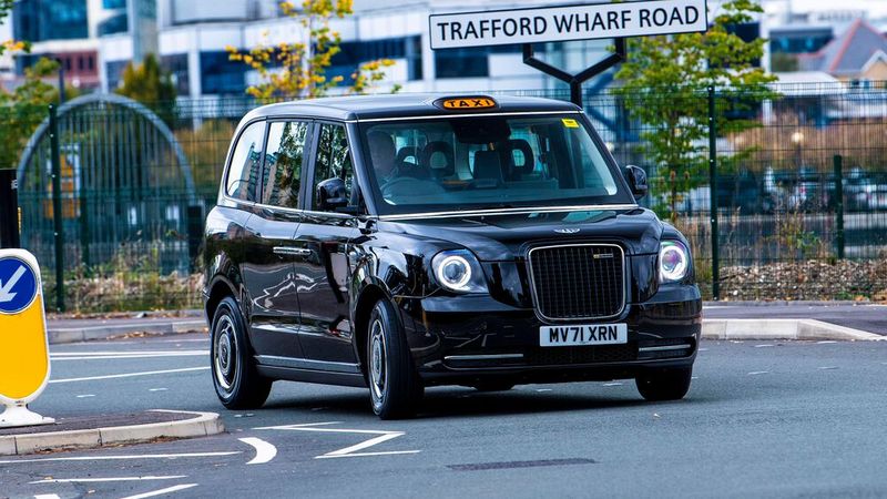 Seit 2018 fährt das Londoner Taxi elektrisch. 