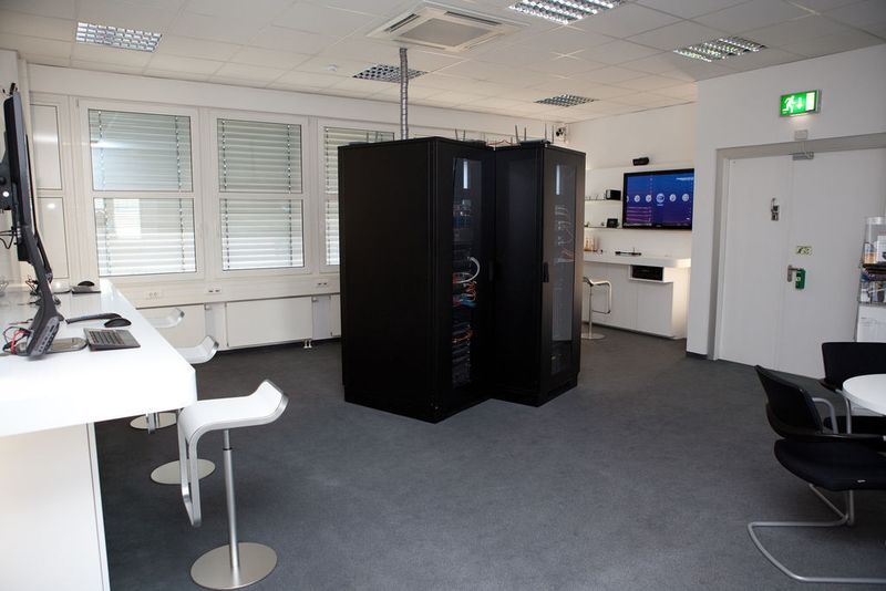 Im EBSCC stehen Chassis Switche wie der DES-7210 oder der Wireless Switch DWS-4026 zum testen bereit. (Archiv: Vogel Business Media)