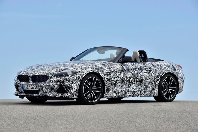 Die Sonnenfänger unter den BMW-Kunden müssen sich jedoch gedulden und einen Winter überstehen – denn auf die Straße kommt der Z4 erst im Frühjahr 2019. (BMW)