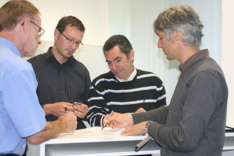 Engineers of Wieland Thermal Solutions at work. (Bild: Wieland)