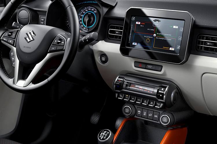 Die Bedieneinheit für die Klimaanlage und die Assistenzsysteme ist übersichtlich und gut strukturiert.  (Bild: Suzuki)