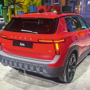 Das Fahrzeug steht auf der Konzernplattform MEB+ des Volkswagenkonzerns. Die Tschechen haben drauf ein individuelles Fahrzeug aufgebaut. Viel Technik teilt sich der Epiq dennoch mit den anderen Modellen der „Urban Electric Car“-Familie.(Bild:  Grimm – VCG)