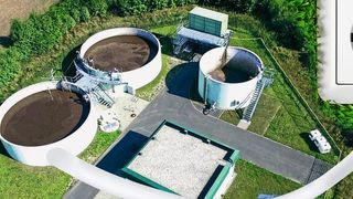 Wenig Futter, maximale Power: die Kläranlage des AZV Döbeln-Jahnatal im sächsischen Westewitz  (©_Stockphoto-graf_stock.adobe.com; Veolia; [M] Alban)