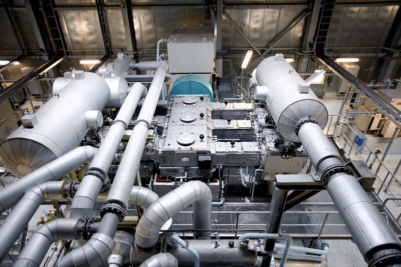 Einsatz eines Prozessgas-Kompressors. Prozessgas-Kompressoren verdichten Wasserstoff, Kohlenwasserstoff und korrosive Gase. (Bild: Burckhardt Compression)