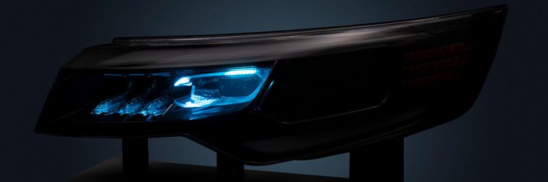 The newly developed process makes it possible to recycle polycarbonates and reuse the recyclate for high-performance applications such as car headlights. The newly developed process makes it possible to recycle polycarbonates and reuse the recyclate for high-performance applications such as car headlights.