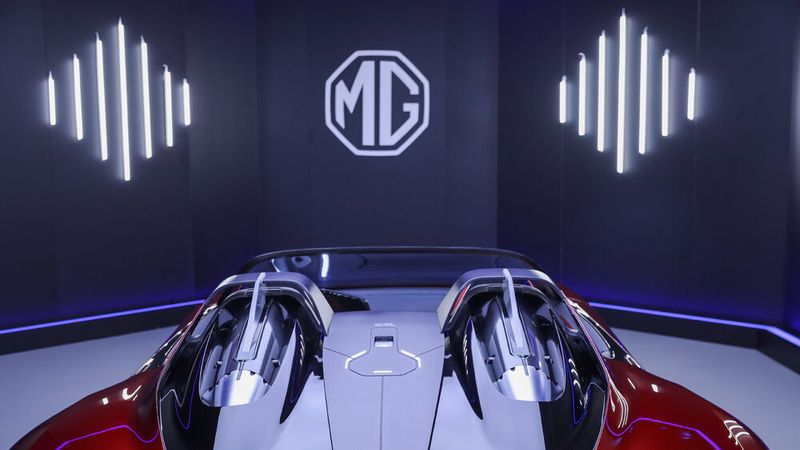 ... finden sich zwei an Turbinen erinnernde Finnen. (Bild: MG)