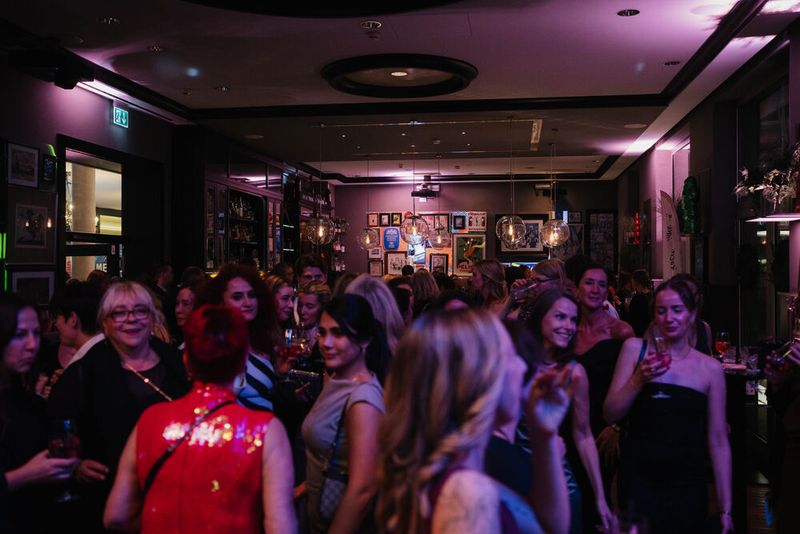 Bis spät in die Nacht wurde gefeiert. Ein perfekter Ausklang für einen perfekten Kongresstag! (Bild: Manuell Emme Fotografie)