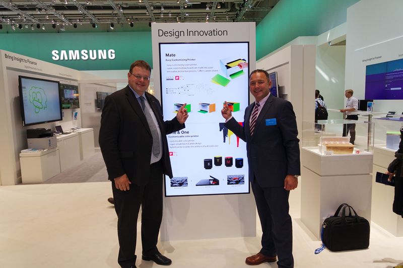 Fabian Maiwald (l.) und Norbert Minner, Samsung, setzen immer auf das richtige Design. (Bild: IT-BUSINESS)