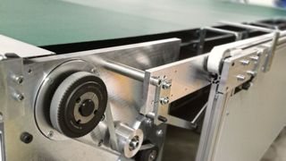 Im Bogenstapler arbeiten die Roba-Contitorque Hysteresekupplungen im Dauerschlupf und halten das Band so zuverlässig unter Spannung.  (Bild: Axial Ingenieure GmbH)