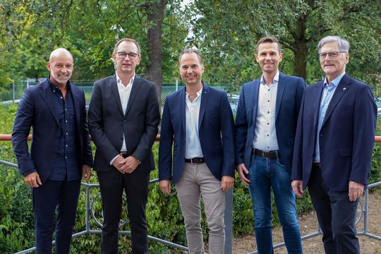 (v. l.) Alessandro Cacciola, Dr. Thorsten Frie, Frank Söder, Thomas und Frank Kutzschbach (Bild:  Kutzschbach)