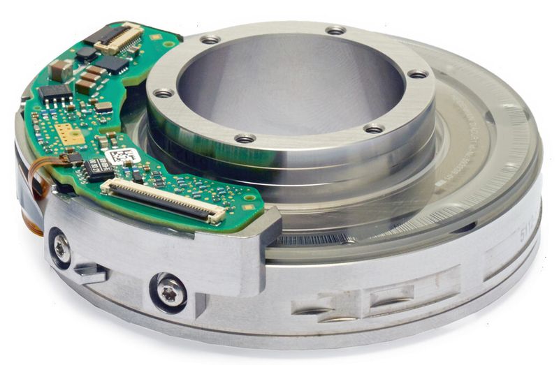 Bild 1: Die Winkelmessmodule von Heidenhain sind die perfekte Kombination von hochgenauen Winkelmessgeräten und Präzisionslagern. (Bild: Heidenhain)