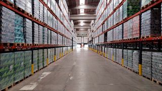 Der eigenen Angaben zufolge weltweit größte reine Kontraktlogistiker GXO aus dem US-amerikanischen Greenwich (Connecticut) übernimmt die Red-Bull-Logistik in Italien – in Frankreich ist man schon für die Österreicher aktiv. (Bild: GXO)