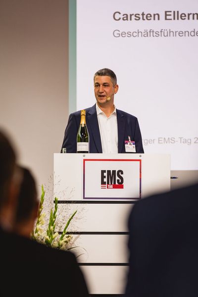 Impressionen vom 24. Würzburger EMS-Tag: Im Mittelpunkt standen aktuelle Branchenthemen, praxisnahe Impulse und insbesondere der persönliche Austausch innerhalb der EMS-Community. (Bild: Stefan Bausewein)