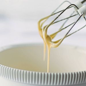 Kleister-Faktor: Viskositätsmessungen sind in vielen Branchen erforderlich, um Materialeigenschaften und Produktionsprozess zu optimieren. 