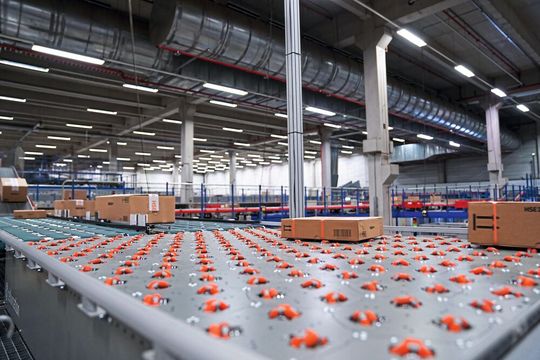 Das Sortiersystem „cv-CROSSDOCK“ wird auf der Logimat 2024 erstmals einem größeren Fachpublikum vorgestellt.(Bild:  Cellumation)