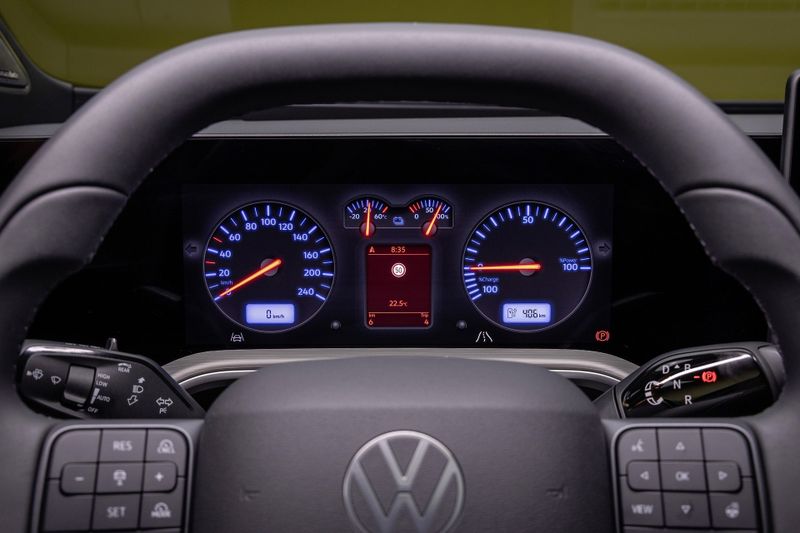 Beim Cockpit im VW Tiguan kann der Nutzer auf Wunsch den Anzeigestil des Golf 4 wählen. (Bild: Volkswagen AG)