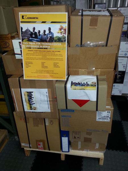 Gut verpackt traten die Werkzeuge ihre Reise nach Kenia an. (Bild: Kennametal)
