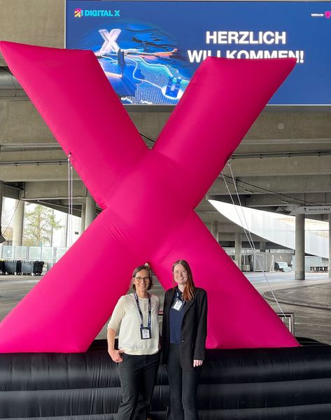 Die IT-BUSINESS-Redakteurinnen Margrit Lingner (l.) und Natalie Forell sind „Ready for DigitalX“. (Bild: Vogel IT-Medien GmbH)