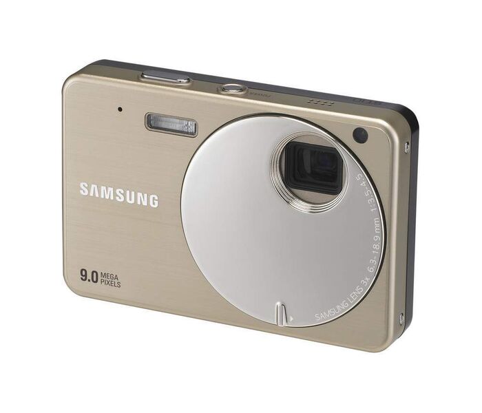 Mit Touchscreen ist die Samsung ST10 ausgestattet. Auch sie ist mit intelligenter Gesichtserkennung ausgerüstet. (Archiv: Vogel Business Media)