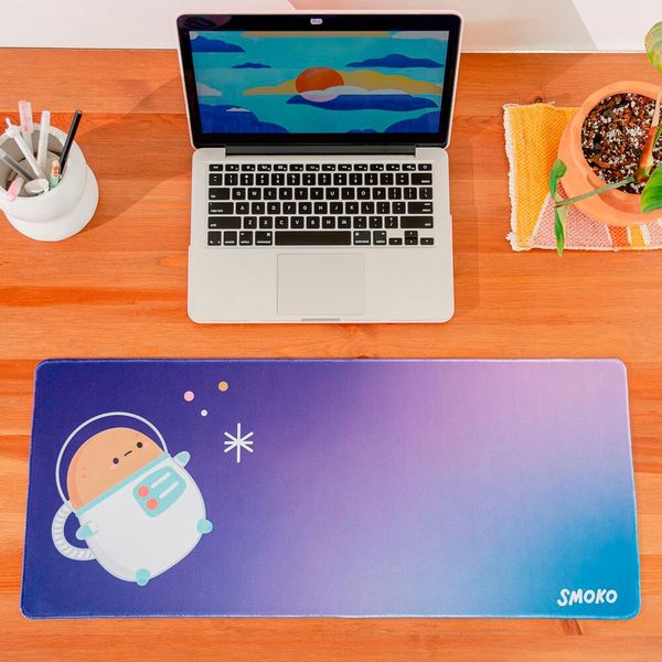 Da lacht sogar das Christkind: Das Astro-Kartoffel-Mousepad in Übergröße gibt es für 17,95 Euro bei Radbag.de. (Bild: Radbag.de)
