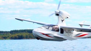 Das  niedersächsische Unternehmen Flywhale Aircraft GmbH & Co. KG hat bereits ein Amphibienflugzeug, den sogenannten Flywhale, entwickelt. Bislang wird das Flugzeug mit einem Verbrennungsmotor betrieben. (Flywhale Aircraft)