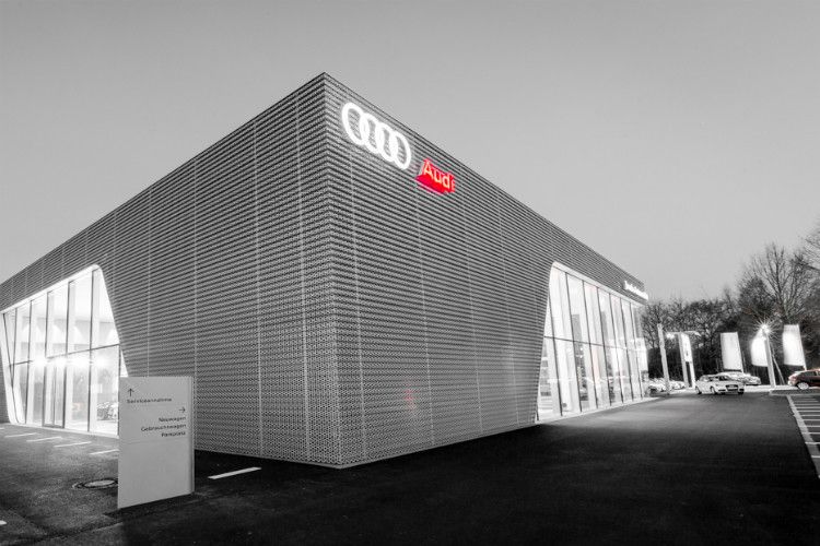 Offizielle Eröffnung für den neuen Audi-Terminal der Jacobs-Gruppe war am Donnerstag. Seit 2006 ist das Unternehmen bereits mit den Marken Audi und VW in Geilenkirchen nahe der Grenze zu den Niederlanden vertreten. (Foto: Jacobs)