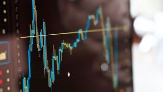 Rohstoffmanager kämpfen gegen wirtschaftliche Unsicherheiten und rückläufige Absatzmengen. (gemeinfrei)