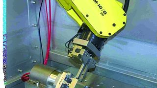 6-Achs-Roboter können auch schwierige Wechselpositionen bewältigen. Bild: Hirschmann (Archiv: Vogel Business Media)