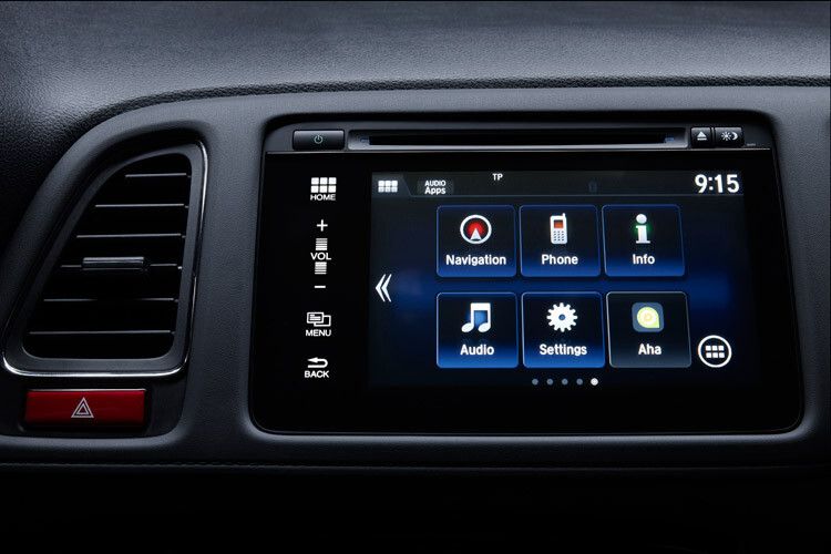 Zusammen mit dem Sieben-Zoll-Touchscreen wird ab der Ausstattungsvariante Sport serienmäßig ein Infotainment-System auf Android-Basis ausgeliefert, in das ein Smartphone integriert werden kann. (Foto: Honda)