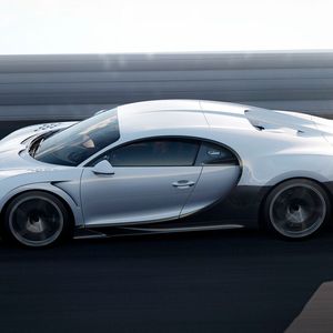 Mit bis zu 440 km/h überholt der Chiron Super Sport sogar den Rimac Nevera.(Bild:  Bugatti)