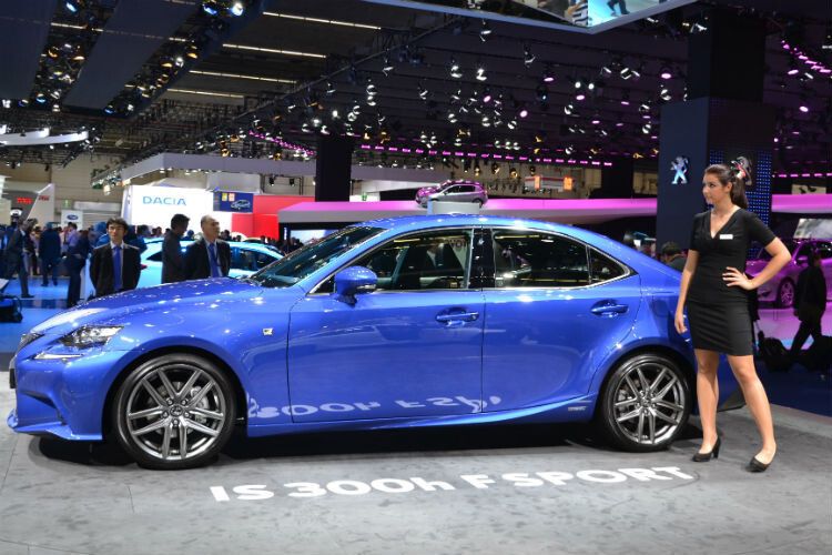 Ebenfalls auf der IAA zu sehen: der Lexus IS 300 h F Sport. (Foto: Mauritz)