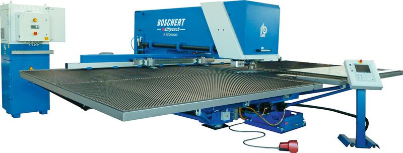 Bild 1: Die CNC-Stanzmaschine Multipunch ist für die Komplettbearbeitung mit einer zusätzlichen Fräseinheit erhältlich. (Bild: Boschert)