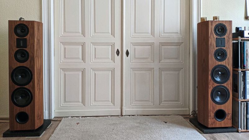 Wichtiger Bestandteil der Highend-Hifi-Anlage von Peter Gawrych: die selbstgebauten Lautsprecher der Marke ADW (Acoustic Design Wohlgemuth). (Bild: Dipl.-Phys. Ing. Peter Gawrych)