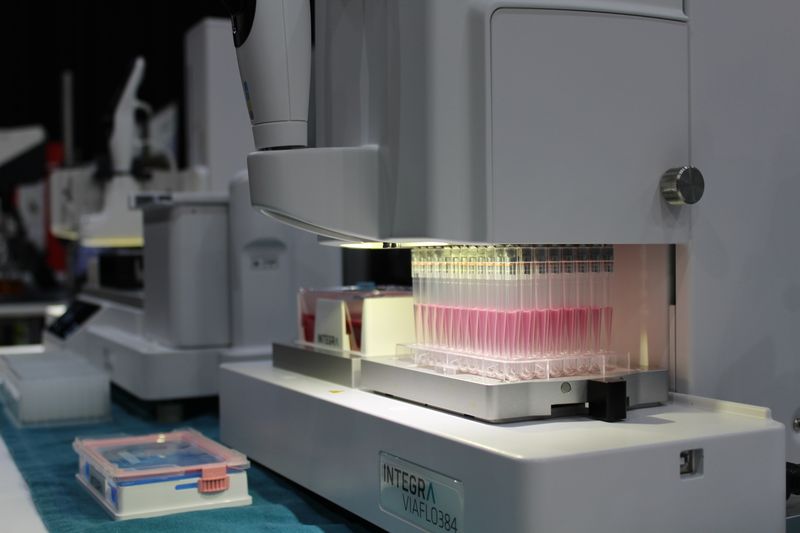 Automation ist auch auf der LAB-SUPPLY ein Hingucker, wie dieser Autosampler von Integra.  Weitere Infos zu den kommenden LAB-SUPPLY-Messen finden Sie auf www.lab-supply.info.  (LABORPRAXIS, C. Lüttmann)