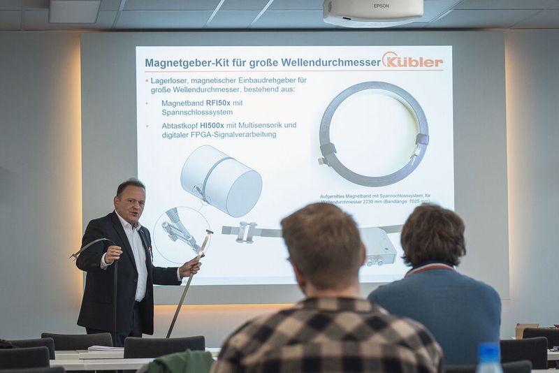 Unter dem Motto „Power of Electronics” versammelten wir am 18. und 19. Oktober 2022 sechs Elektronikkonferenzen in Würzburg: Entwicklerforum Leistungselektronik, DC/DC-Wandler-Tag, Schaltnetzteiletag, Batteriepraxis Forum, Praxisforum Elektrische Antriebstechnik und Cooling Days. Auch 2023 findet Power of Electronic statt. Merken Sie sich bereits jetzt den Termin vor: 17. bis 18. Oktober 2023.  (Bild: Stefan Bausewein )