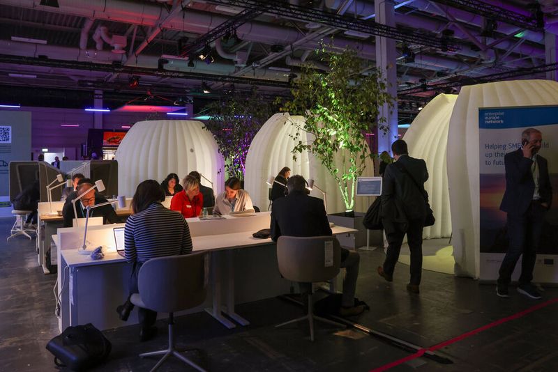 In der Co-Working-Area der SCCON, die in diesem Jahr unter anderem von IKEA bereitgestellt wurde, konnte man relativ geräuschlos und ungestört arbeiten. (Bild: © Messe Berlin GmbH)