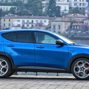 Unterm Alfa steckt die gleiche Technik wie beim Jeep Compass und Renegade.(Bild:  Alfa Romeo)