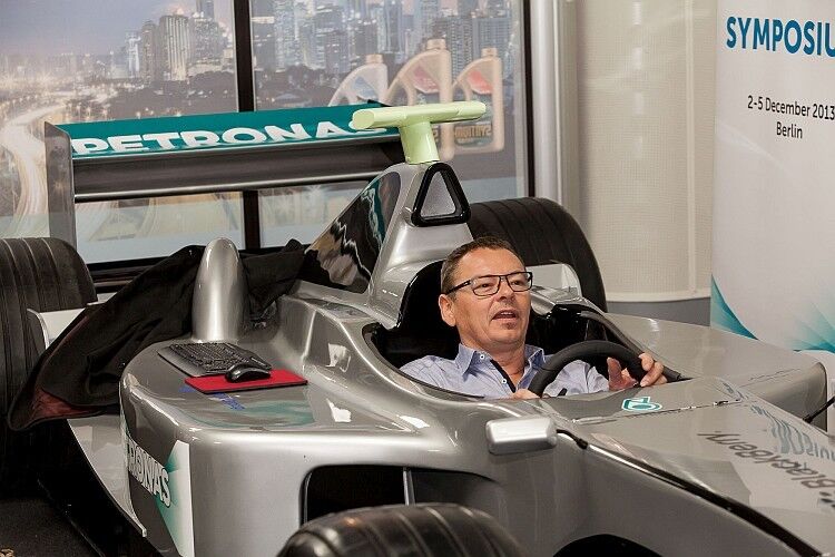 Die Schmierstoffmarke Petronas – Sponsor des Mercedes-AMG-Teams in der Formel 1 – hatte einen Rennsimulator mit nach Würzburg gebracht. (Foto: Bausewein)