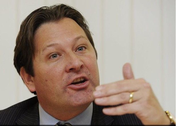 Pascal Gentinetta, directeur d'Economie suisse, a indiqué que son officine dépenserait jusqu'à 8 millions pour contrer l'nitiative Minder. (Image: www.lacote.ch)