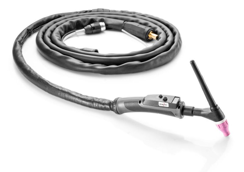 Durch das wasserbasierte Kühlsystem XQ 230 lässt sich der Schweißbrenner der Tetrix QX 230 selbst bei hohen Schweißströmen und unter größten Belastungen dauerhaft betreiben, betont EWM. (EWM)