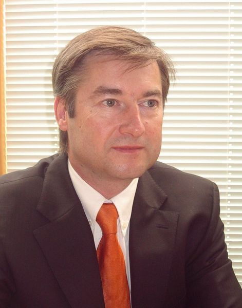 Reinhard Gruber ist Vertriebsleiter der Automotivesparte der Alpirsbacher Hetal-Werke.  (Bild: Arnold Umformetchnik)