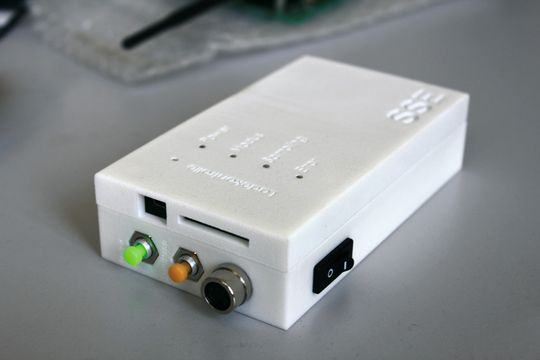 Batteriemessgerät: Datenaufzeichnung von Spannung und Strom für die Leistungsberechnung. Batteriemessgerät: Datenaufzeichnung von Spannung und Strom für die Leistungsberechnung.