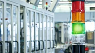 Bild 1: Der Grad der Automatisierung nimmt in jeder Branche zu – in der automatisierten industriellen Produktion spielt ein umfassendes Überspannungsschutz-Konzept eine wichtige Rolle. (Phoenix Contact)