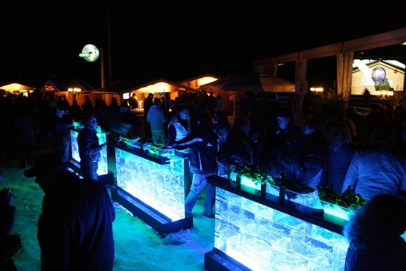 Wem das Eis zu glatt war, der vergnügte sich an der Eisbar. (Archiv: Vogel Business Media)