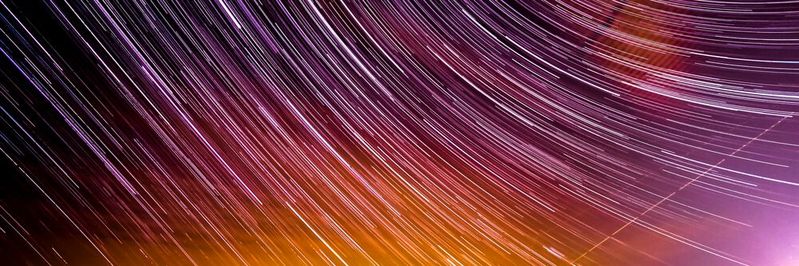 Die Kombination aus schneller Datenübertragung via 5G und dezentraler Informationsverarbeitung am Netzwerkrand ermöglicht eine Vielzahl verschiedener Anwendungsszenarien, bei denen es auf hohe Datenraten und niedrige Latenzzeiten ankommt.(Bild:  gemeinfrei / Unsplash)