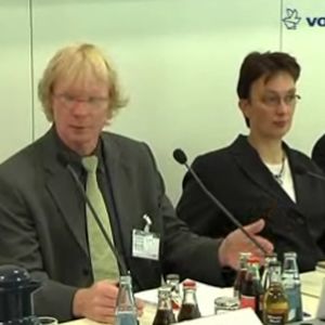 Prof. Ferdi Schüth, Leiter des Max-Planck-Institus in Mülheim bezieht Stellung zu energiepolitischen Themen.