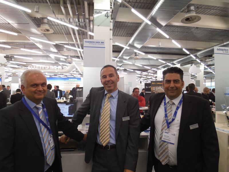 Tolle Stimmung bei Tandberg Data: v.l. Kemal Babür, Andreas Hellriegel, Joseph Dietl (Archiv: Vogel Business Media)