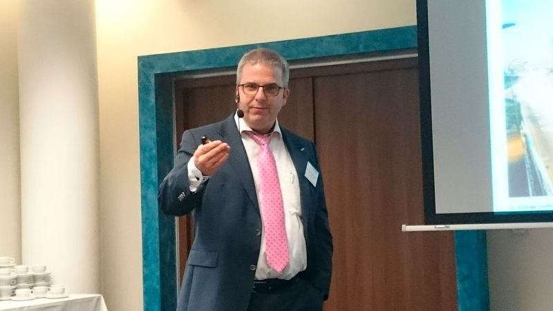 Dr. Michael Hoffmeister, Festo, referierte darüber: Wie wird ein Ding zur Industrie 4.0-Komponente? – Beispiele für eine Verwaltungsschale.  (Bild: Sariana Kunze/elektrotechnik)