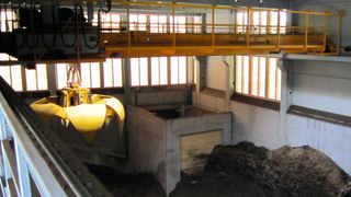 Abb. 1: Innenansicht des automatisch betriebenen Brennstofflagers in Tübingen (Bild: Dimo Schmidt)