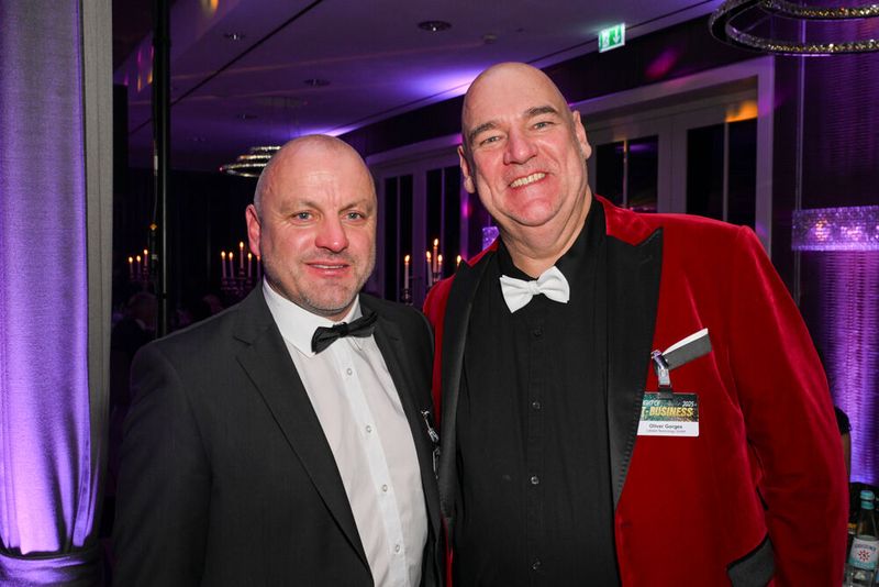 Alexander Bruchhage (ALSO) mit Oliver Gorges (Littlebit). (Bild: Hannes Magerstädt)